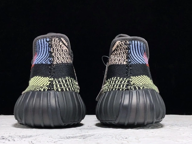 V2 Yeezy 350 Boost 